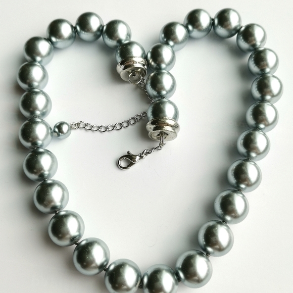 Host PICK NWT Large Glass Pearl choker necklace - Picture 9 of 9